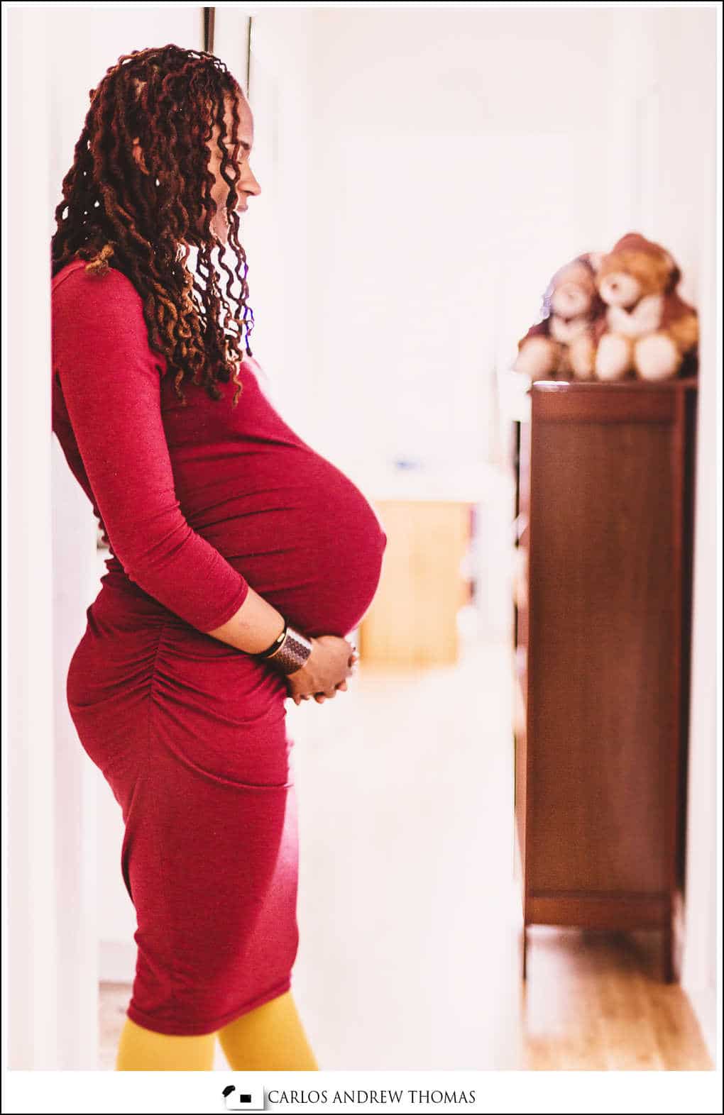 pregnant,maternity session photography,lifestyle,in home photography,new york,black couple